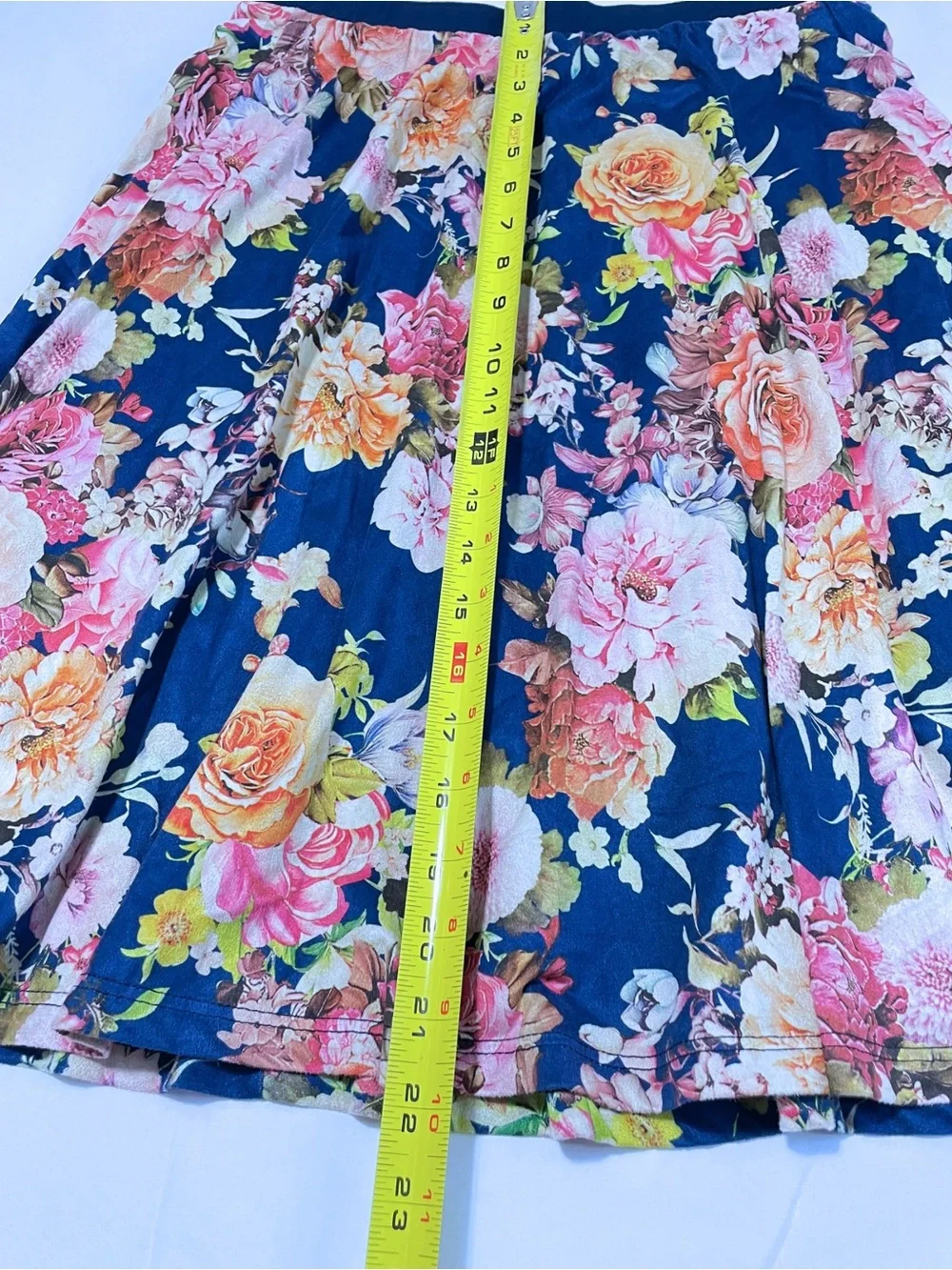 LE LIS Made USA Navy Floral A-Line Pull On Stretch Skirt Size Medium